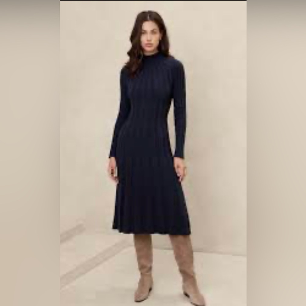 Banana Republic navy ribbed midi dress. XS.